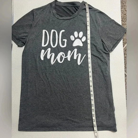 Dog Mom Tee  Heather Gray Crew Neck Short Sleeve T-Shirt size large - Picture 3 of 7